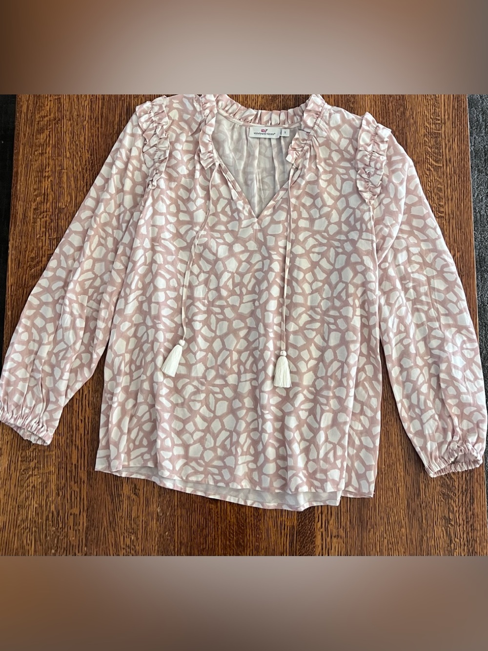 NWOT Vineyard Vines Women’s Giraffe Patterned Ruffle Tie-Neck Blouse SZ S
